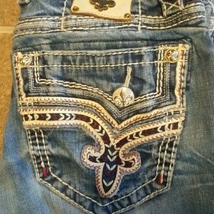 2 for 1 Rock Revival jeans!! 🔥🔥🔥